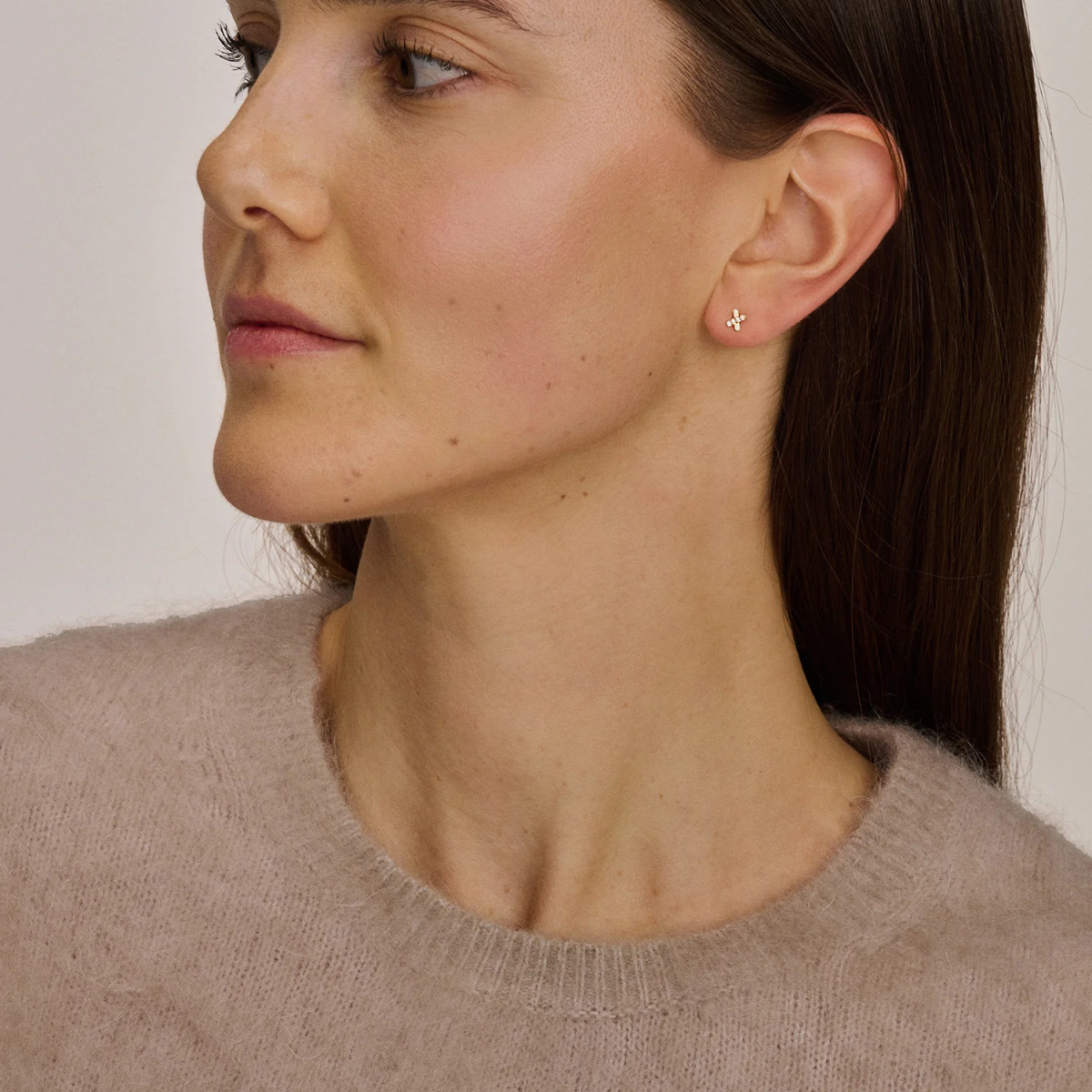 Blush 7301YZI 14-karaat gouden X oorknopjes met zirkonia - 3.8 mm breed