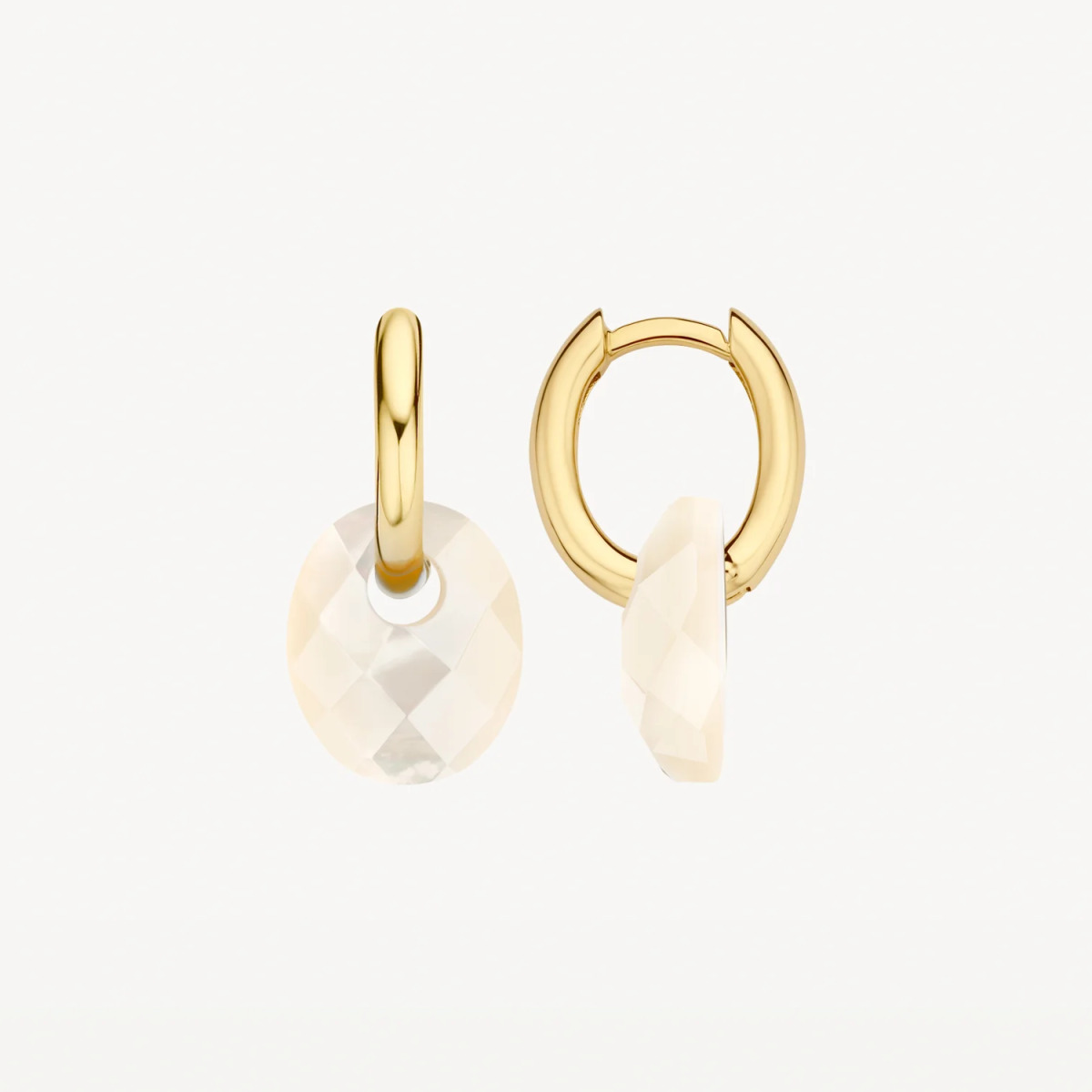 Blush 800MOPM witte oorbedels met ovale parelmoer steen 10 mm breed - Hoogte 12 mm