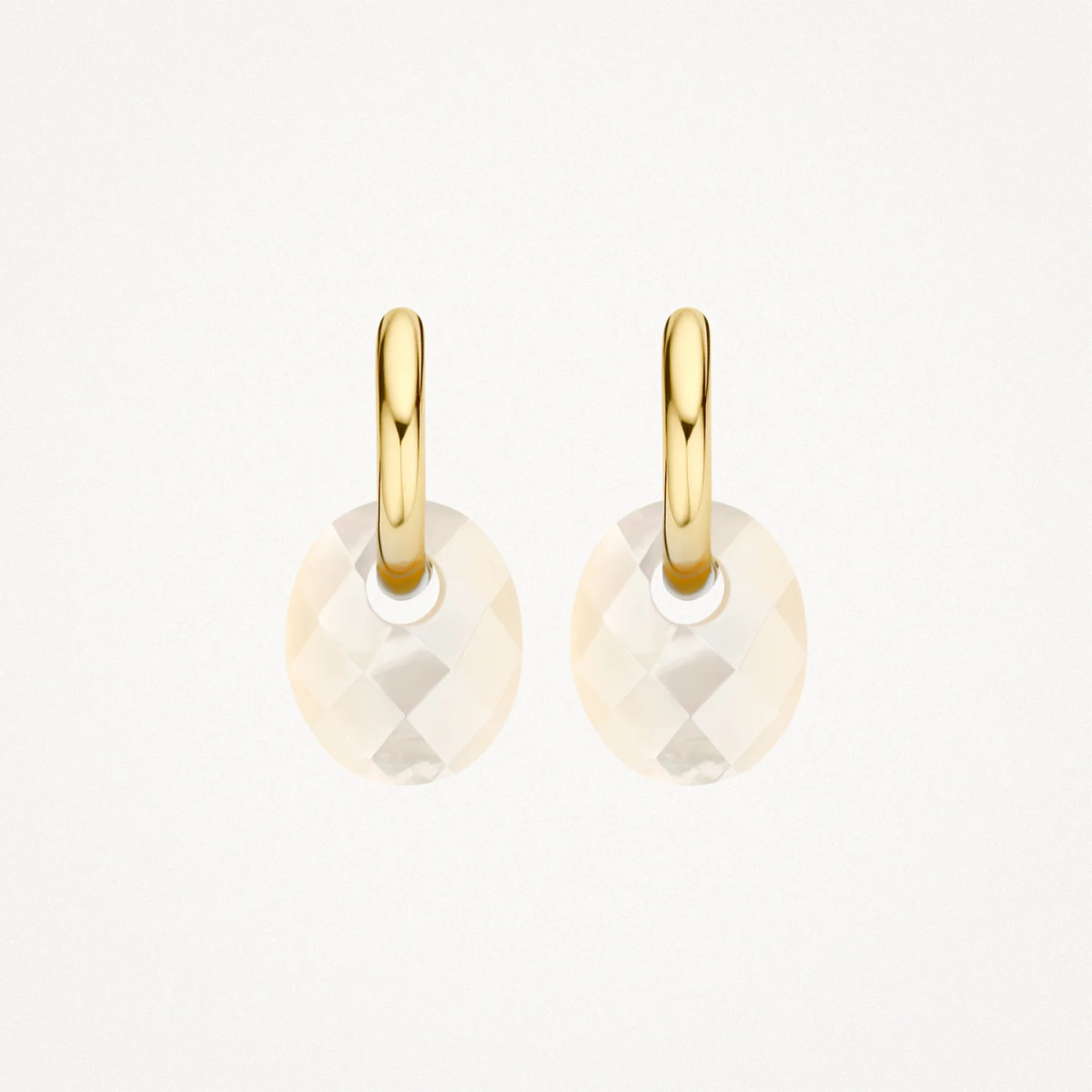 Blush 800MOPM witte oorbedels met ovale parelmoer steen 10 mm breed - Hoogte 12 mm