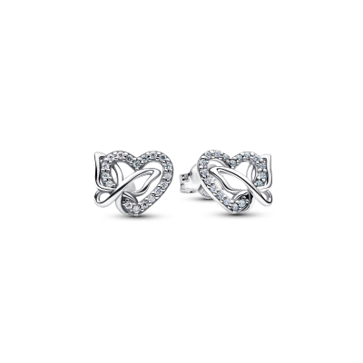 pandora-moments-294476c01-zilveren-oorknopjes-met-vlinder-en-zirkonia-hartje