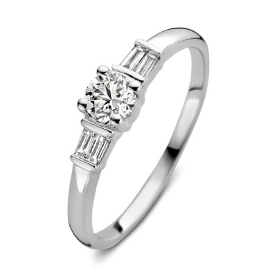 witgouden-damesring-met-baguette-diamant-0-44-crt