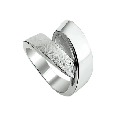 Zilveren ring met glanzende en gescratched afwerking 12 mm breed