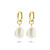 gold-plated-oorbellen-met-ovale-witte-zoetwaterparel-1-5-mm-breed-hoogte-25-mm