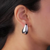 glow-106069800-zilveren-oorstekers-met-druppelvorm-glanzend-15-mm-breed-hoogte-28-mm