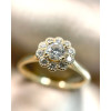 14-karaat-gouden-bloemen-ring-met-diamanten-halo-0-43-crt