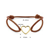 bruin-satijnen-armband-met-gouden-open-hartje-en-koordsluiting-15-mm-breed-lengte-13-26-cm
