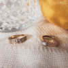 geelgouden-ring-met-pave-en-kastzetting-zirkonia