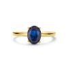 gouden-ring-met-ovale-blauwe-saffier