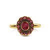 gouden-vintage-stijl-ring-met-rode-robijn-in-bloemvorm