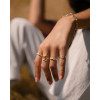 mooie-gouden-ring-met-ronde-zirkonia-schakels-van-4-mm-breed