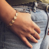 ring-van-geel-en-witgoud-met-entourage-druppel-0-12-crt
