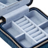 wolf1834-liberty-381317-small-blauw-bloemen-sieradenreisetui-met-zilverkleurige-rits
