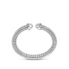 zilveren-klemarmband-met-relief-en-zirkonia-s-op-de-uiteinden-13-mm-breed-diameter-58-mm