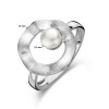 zilveren-ring-met-zoetwaterparel-en-gescratchte-open-cirkel-15-mm-breed