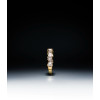 delve-ring-028-18-karaat-gouden-ring-met-emerald-geslepen-lab-grown-diamanten-op-een-rij-1-65-crt-2-5-mm-breed