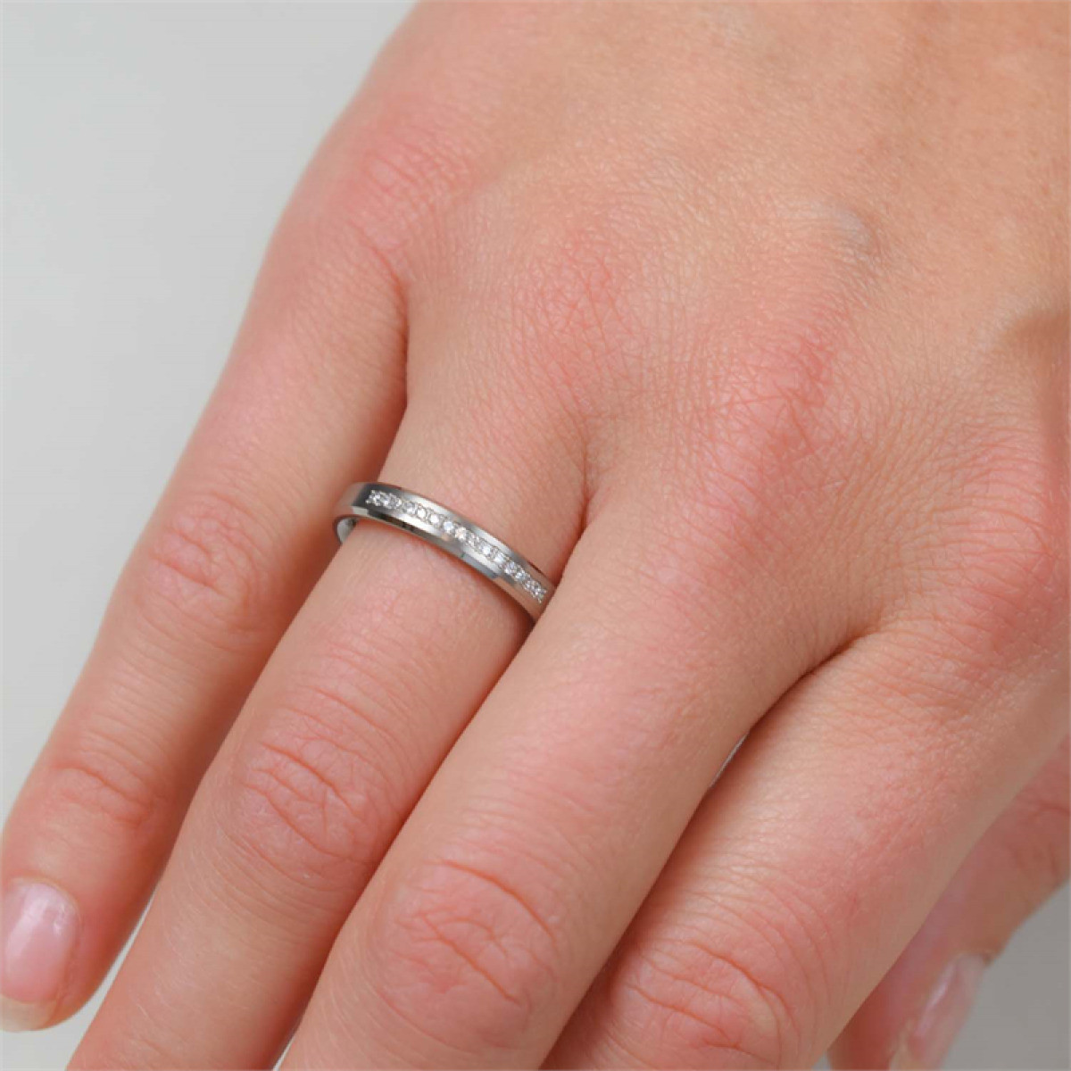 Boccia Titanium 0120-04 zilverkleurige ring met diamant 0.075 crt 3 mm breed