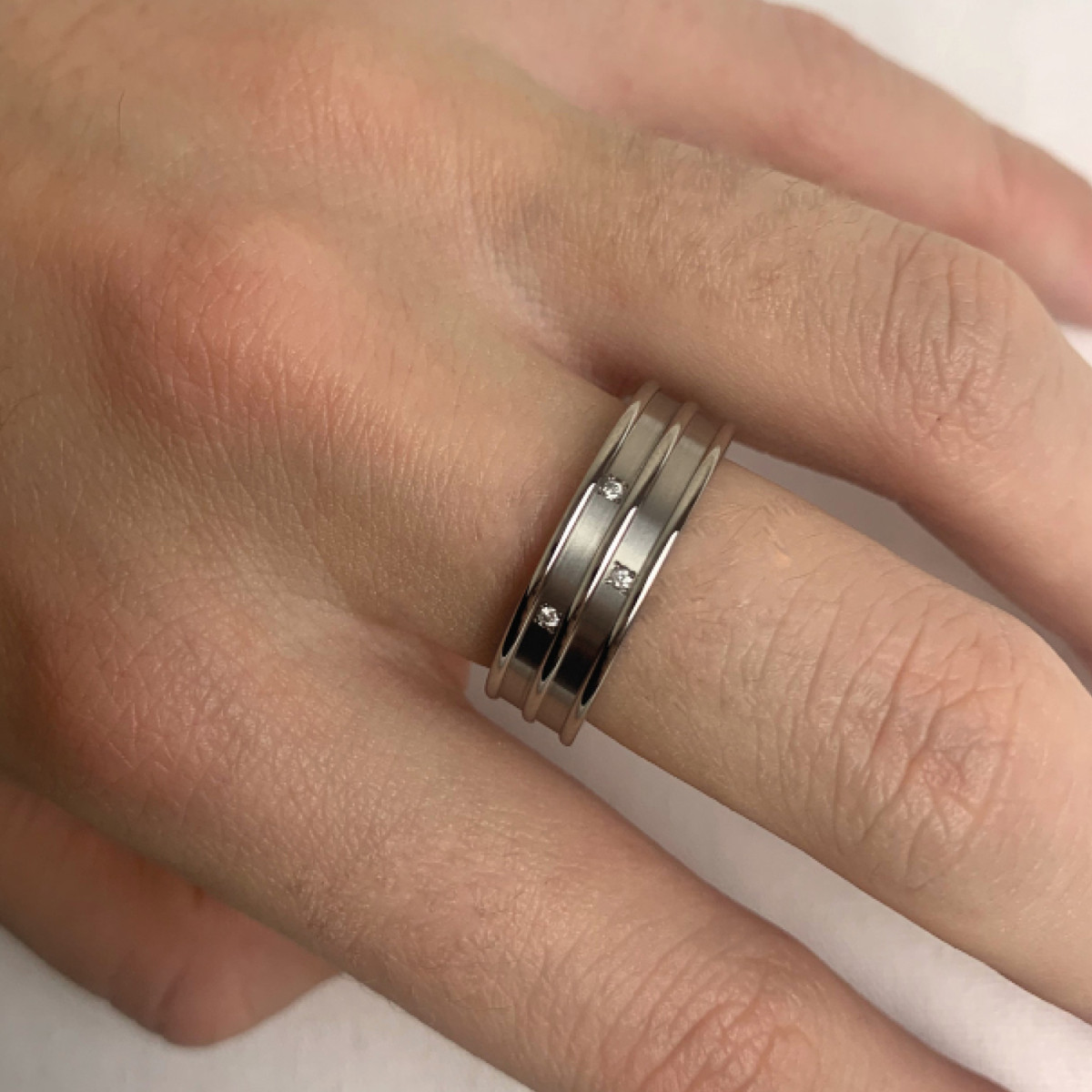Boccia Titanium 0151-01 zilverkleurige titanium ring met diamant 0.015 crt 6 mm breed