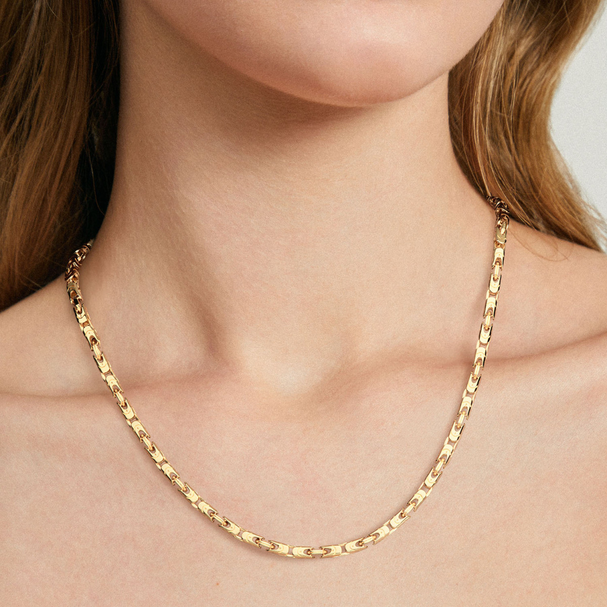 GLOW 102.8256.50 gold plated schakelketting met koningsschakel 3 mm breed - Lengte 50 cm