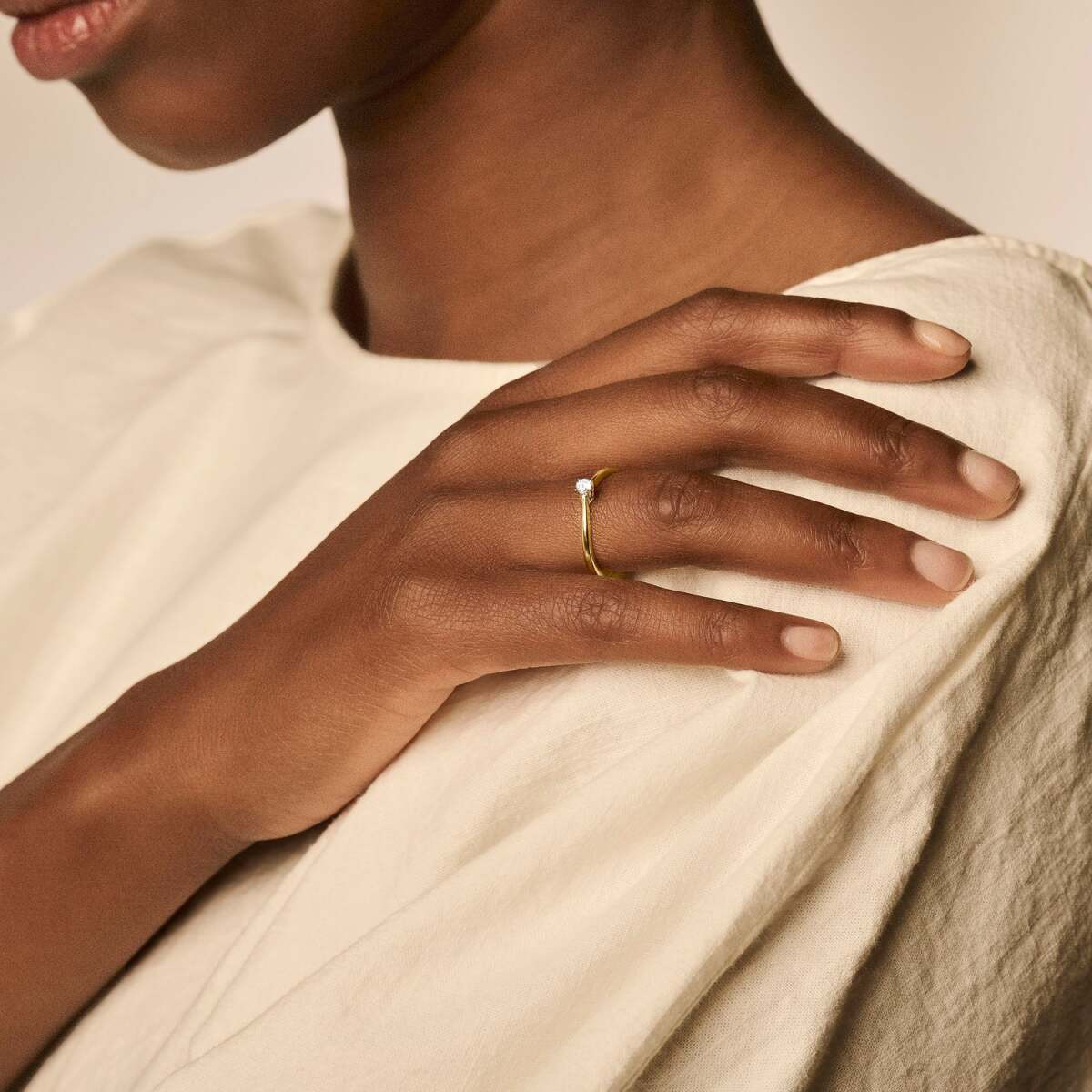 Blush 1186BZI gouden solitair ring met briljant geslepen zirkonia 1.9 mm breed