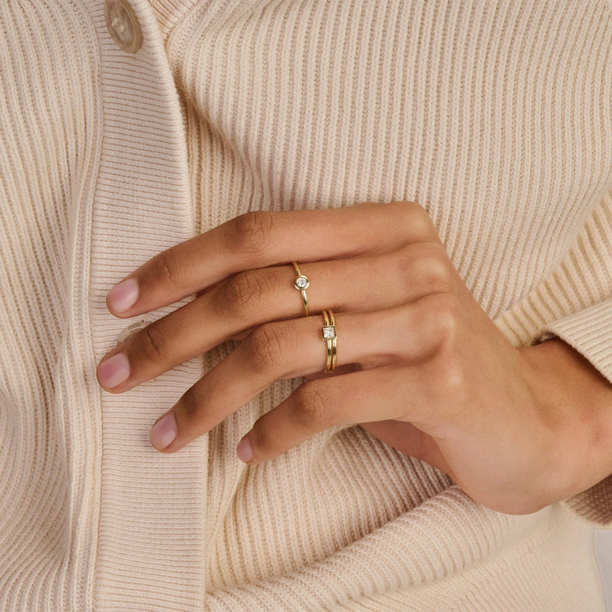 Blush 1274YZI gouden ring met prinses geslepen vierkante zirkonia 4.5 mm 1.3 mm breed