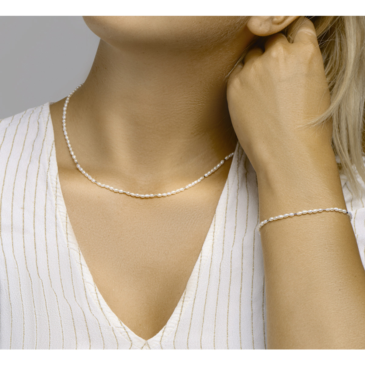 Zilveren parelketting 