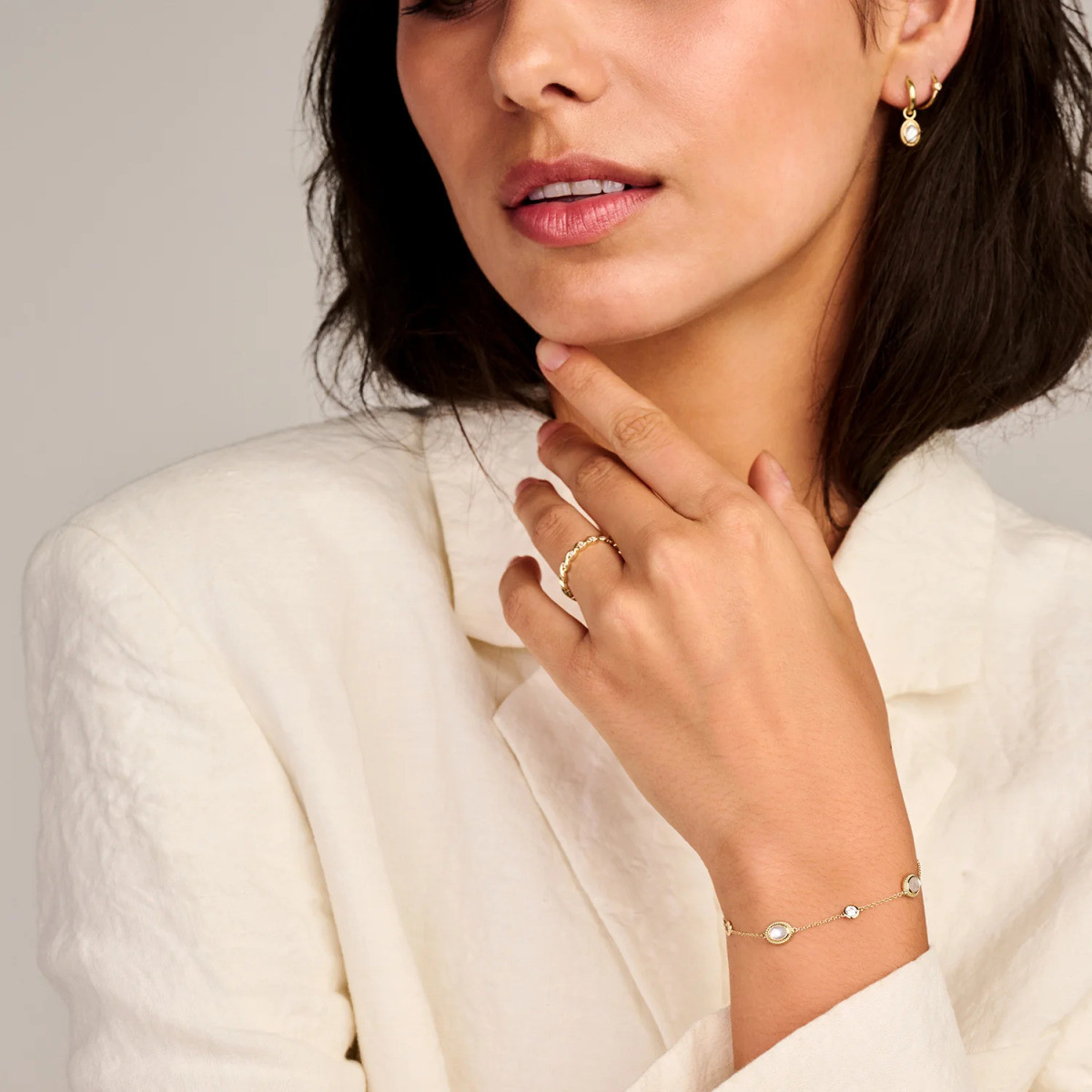 Blush 2252YMQ gouden armband met zirkonia bergkristal en parelmoer - Lengte 16.5-18.5 cm