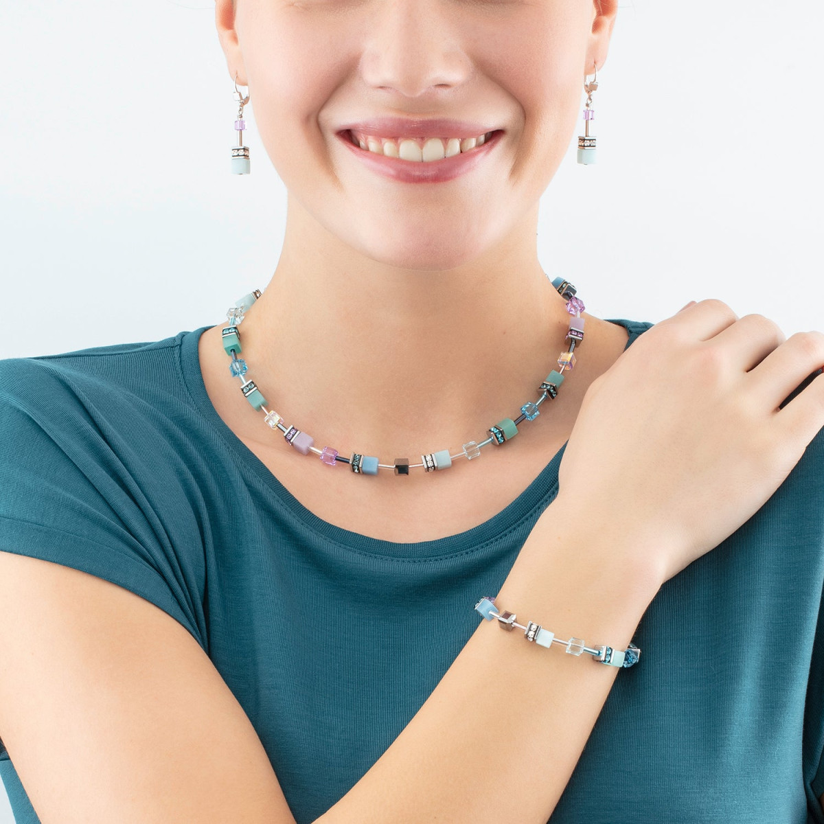 Coeur de Lion GeoCUBE ketting Iconic 2838/10-2026 zilverkleurig met lila en blauw - Lengte 42-48 cm
