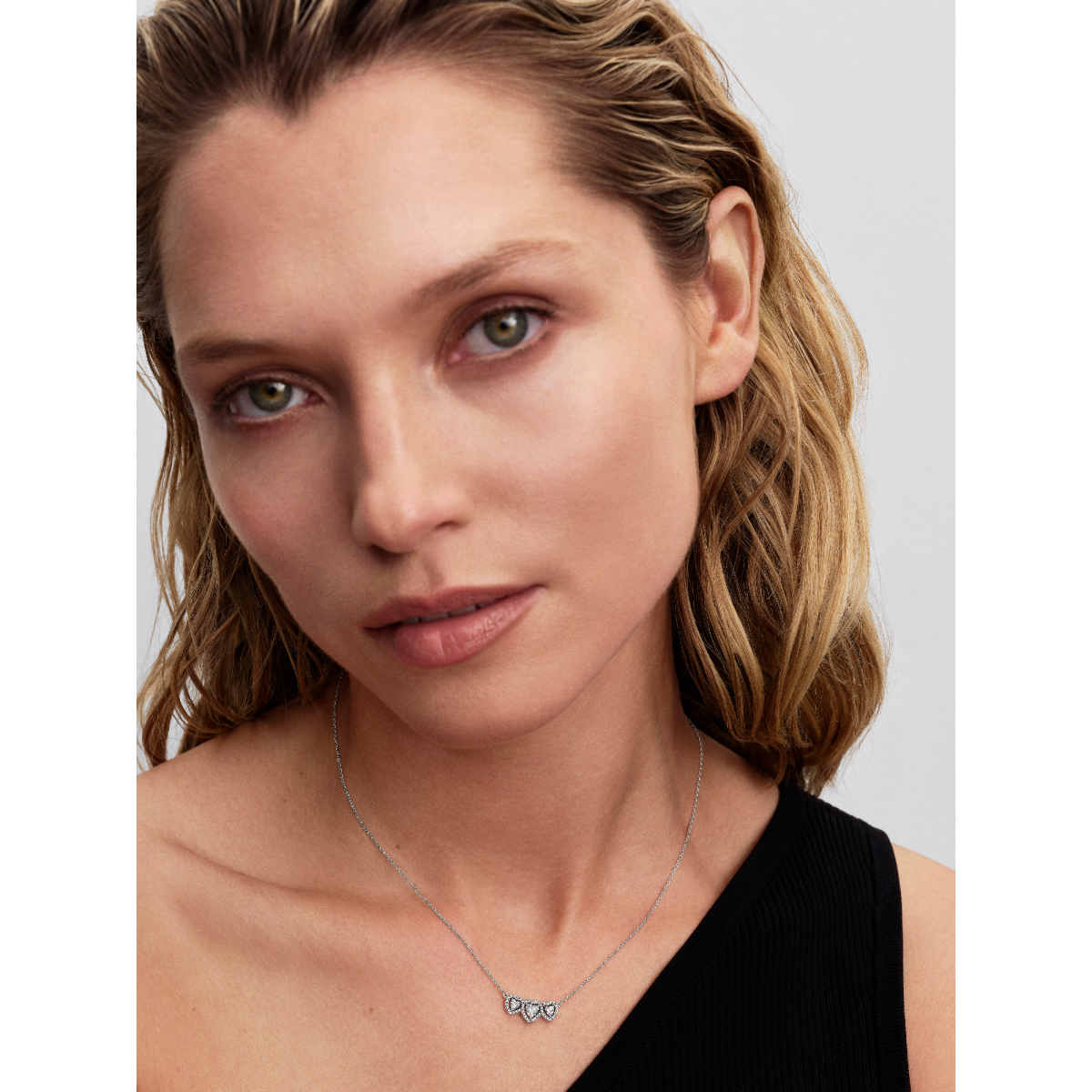 Pandora Timeless 394412C01-45 zilveren ketting met 3 hartjes en zirkonia's - Lengte 45 cm