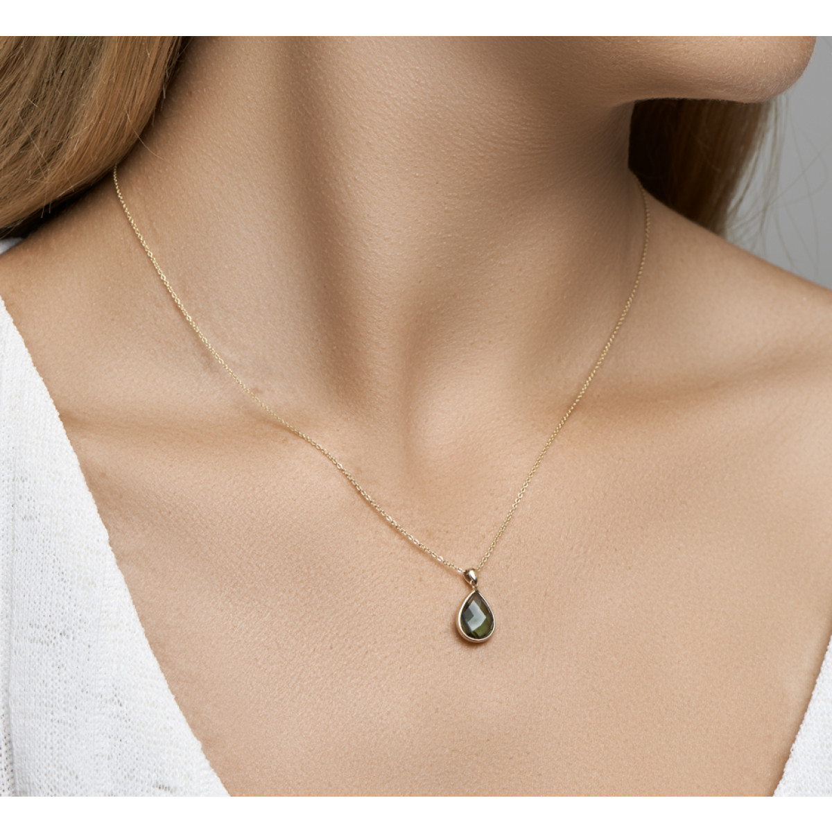 Gouden hanger met kwarts