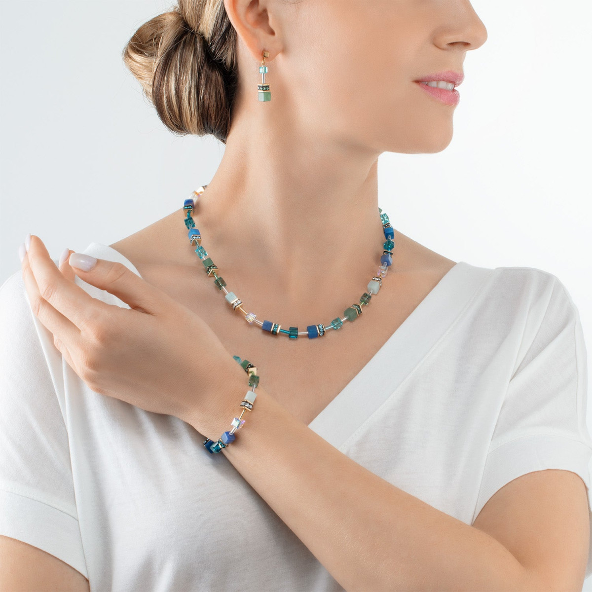 Coeur de Lion GeoCUBE ketting Iconic Precious 4905/10-0506 goudkleurig met groen en turquoise