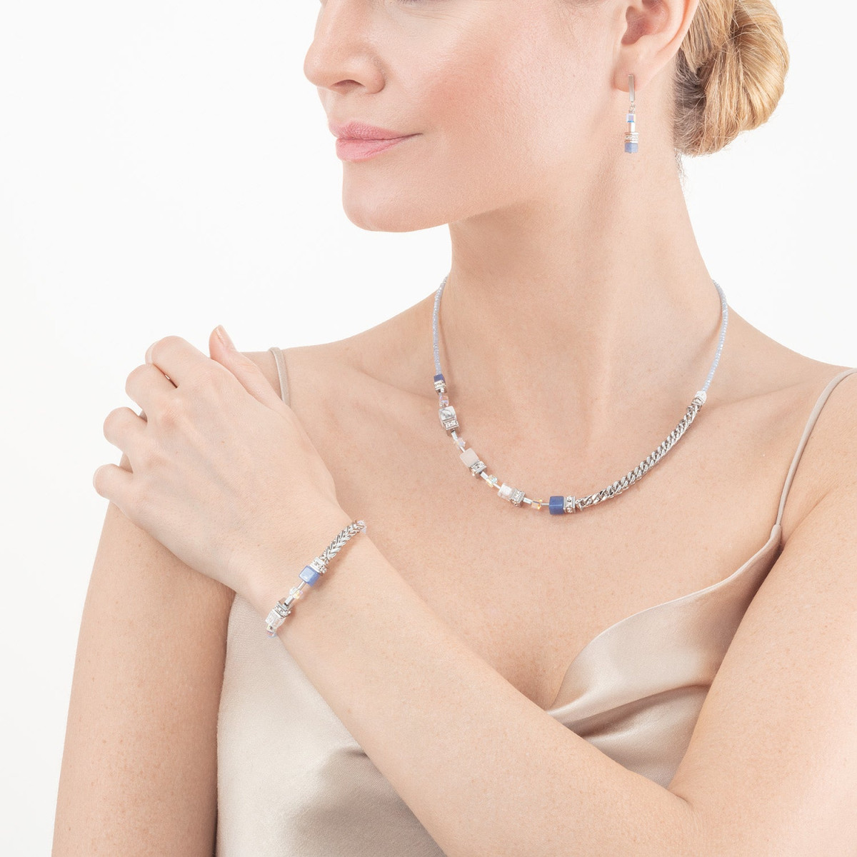 Blauwe en zilverkleurige Coeur de Lion Geocube Precious Fusion schakelketting 5085/10-0720 met aventurijn en howliet