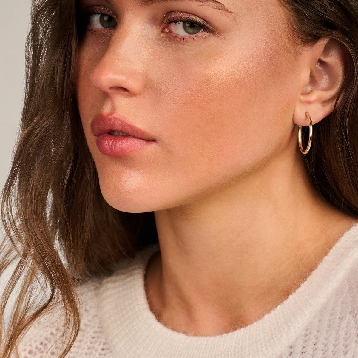 Blush 7311YGO 14-karaat gouden klapoorringen rond 1.9 mm breed - Diameter 25 mm