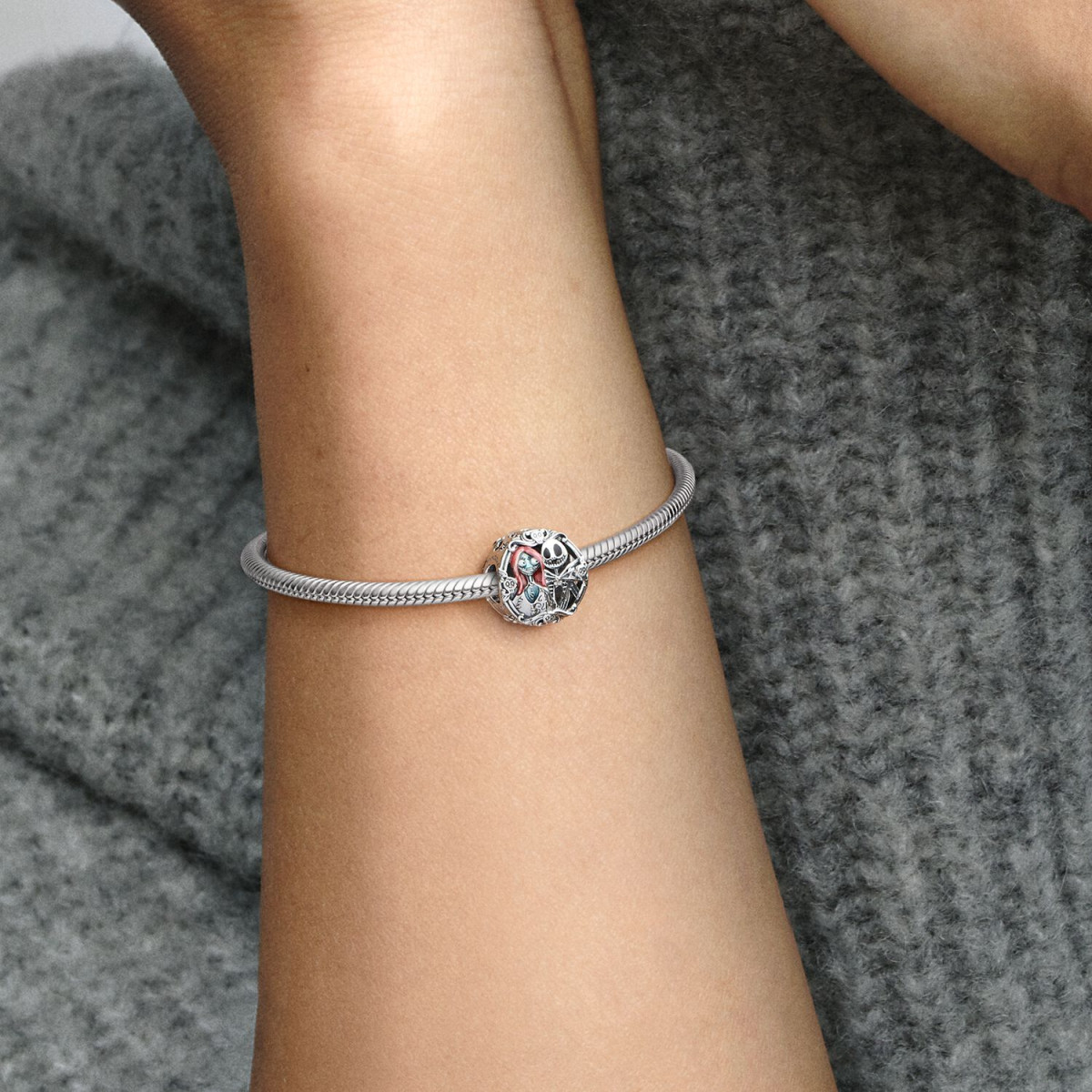 Pandora Disney 792292C01 Monsters, inc. armband bedel met Sulley, Jack en emaille
