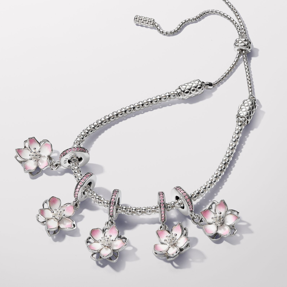 Pandora Moments 790667C01 hangende bedel met bloem kersenbloesem, roze emaille en zirkonia