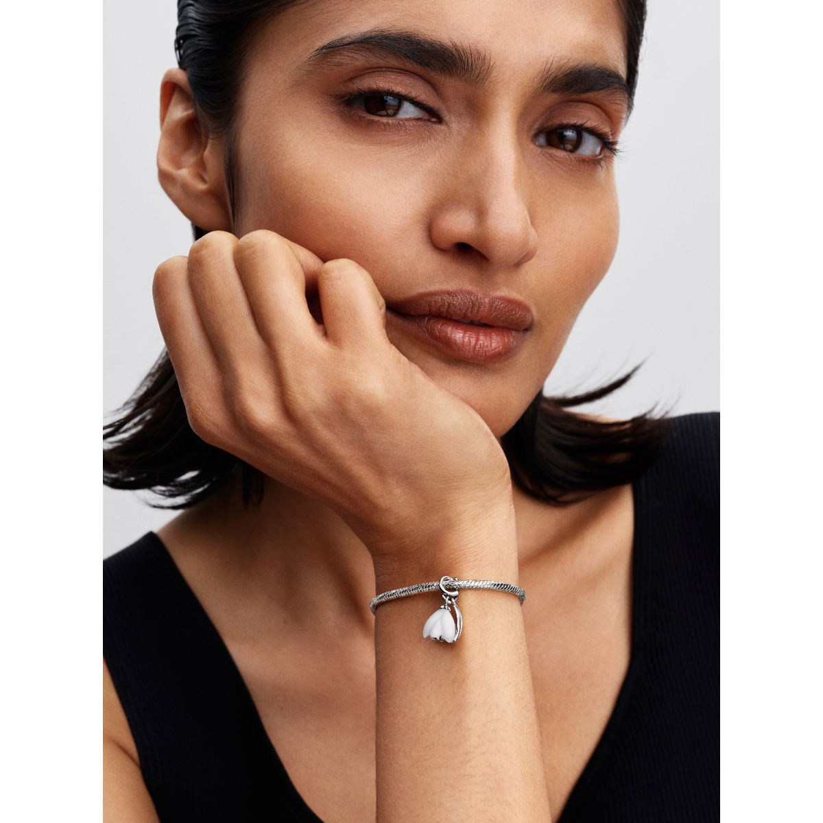 Pandora Moments 794239C01 hangende bedel met sneeuwklokje van zilver en muranoglas