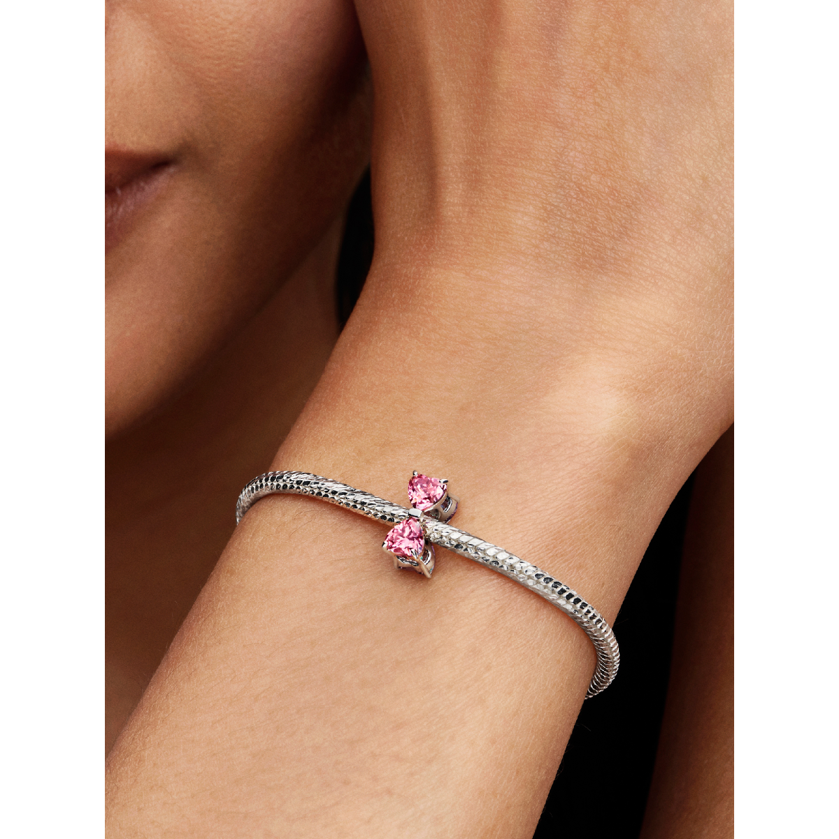 Pandora Moments 794253C01 bedel met roze strik van zilver