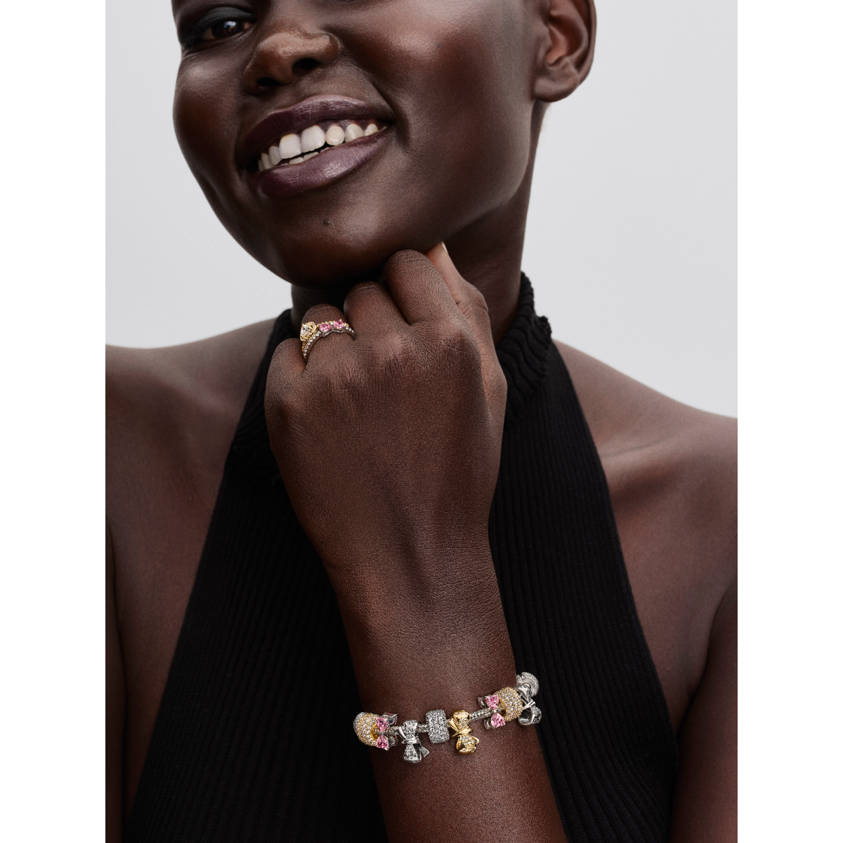 Pandora Moments 794253C01 bedel met roze strik van zilver