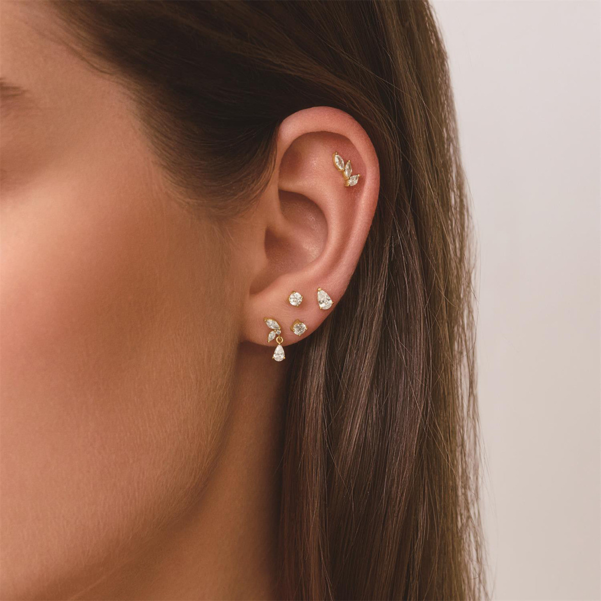 Ania Haie Ear Edit AH E070-08G gold plated oorpiercing met marquise zirkonia 5 mm breed hoogte 8 mm - per stuk