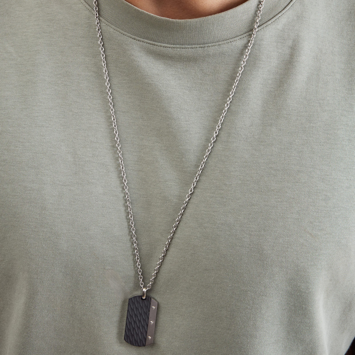 Aze Jewels Ferro AZ-NL001-A zwarte en zilverkleurige ketting met rechthoekige hanger - Lengte 70-80 cm