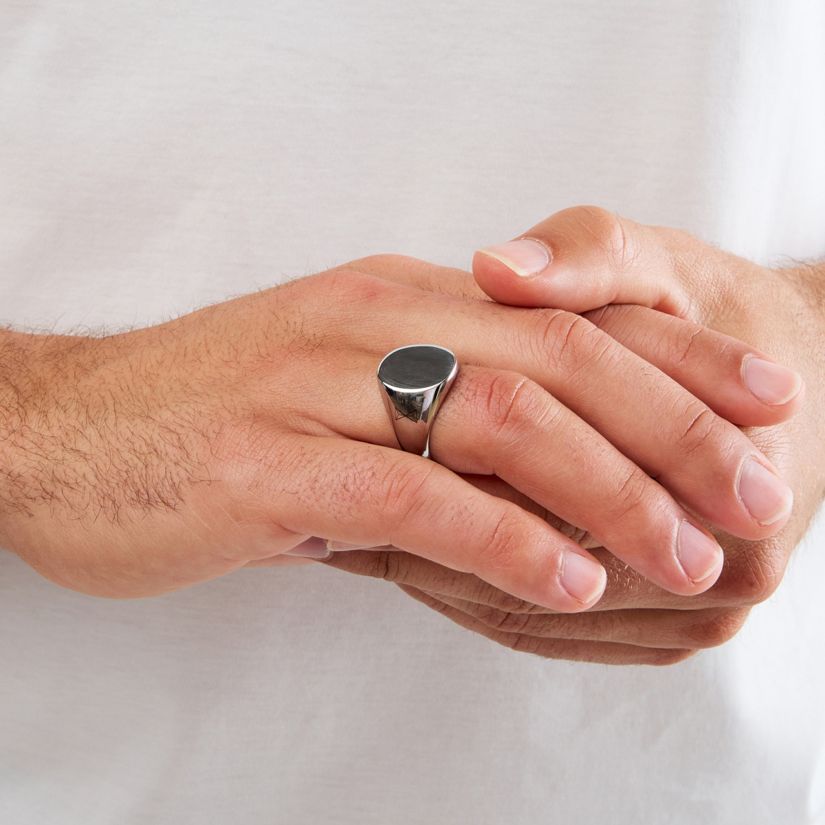 Aze Jewels Ferro AZ-RG002-A zilverkleurige stalen ovale glanzende heren zegelring
