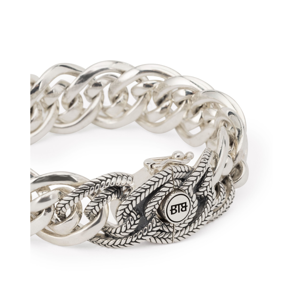 Buddha to Buddha armband 208 Nathalie Small Texture silver