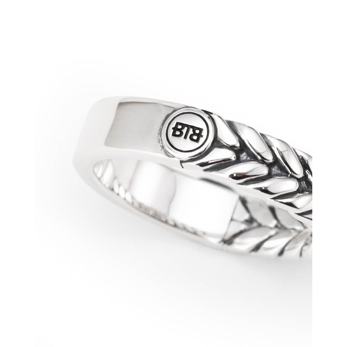 Buddha to Buddha ring 332 Barbara Small Dual zilver 