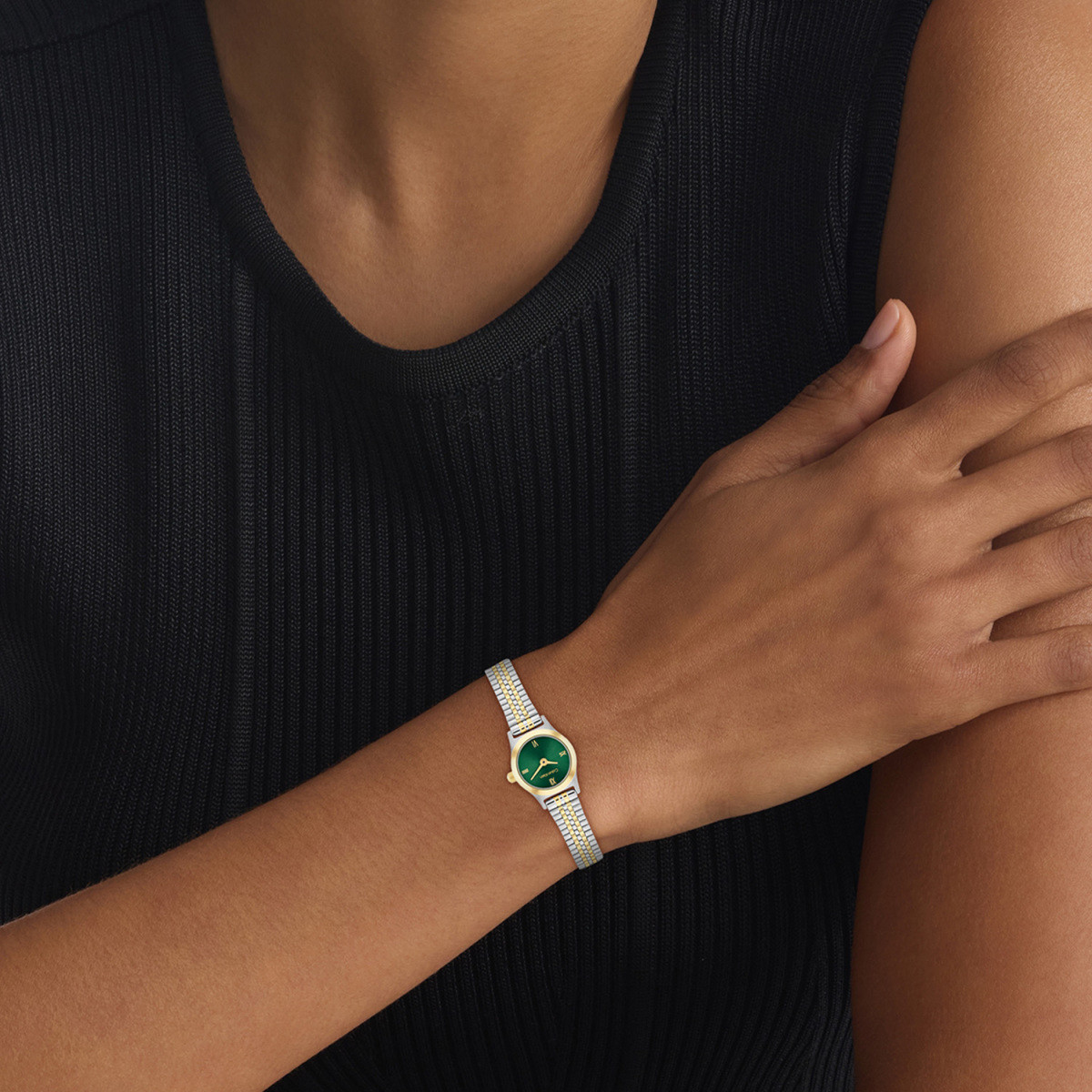 Calvin Klein CK25100202 bicolor verguld dameshorloge met ronde kast en groene wijzerplaat - Ø 18 mm