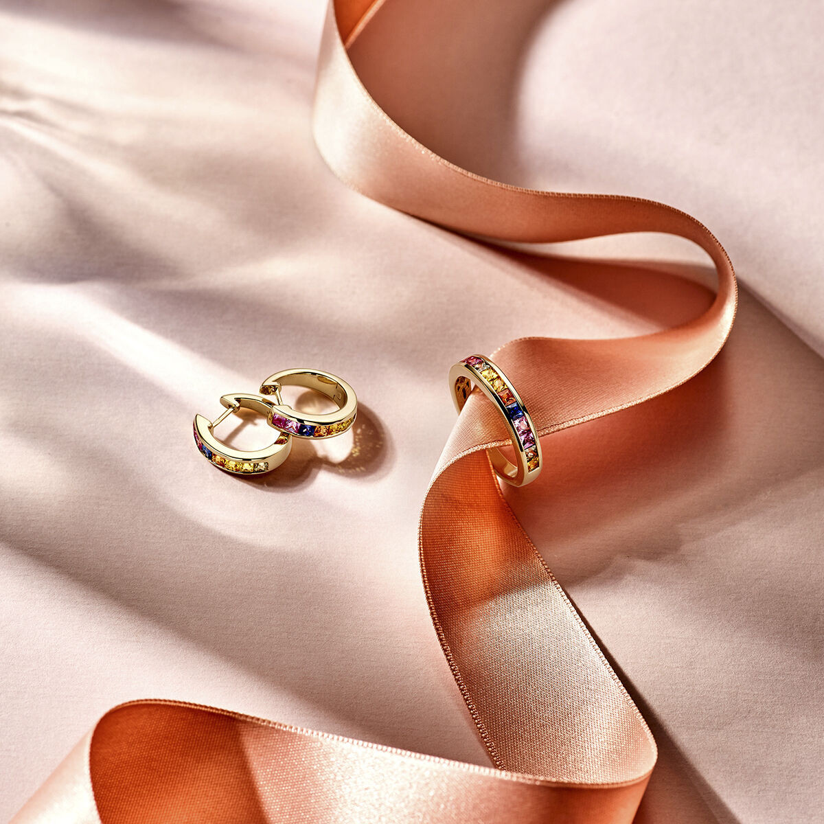 14-Karaat multicolor saffier ring