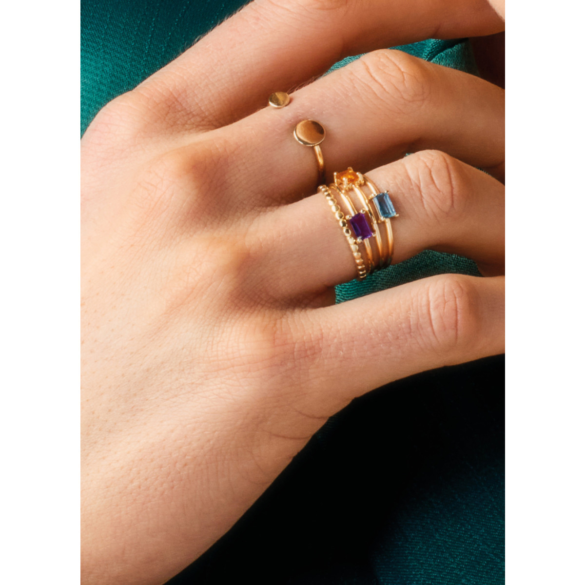 Jackie Gold JKR22.156 14-karaat gouden ring met paarse amethist baguette 3 mm