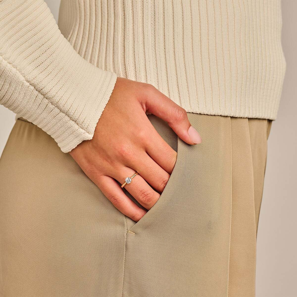 Blush Lab Diamonds LG1003Y gouden solitair ring met 0.45 crt lab grown diamant 5.1 mm breed