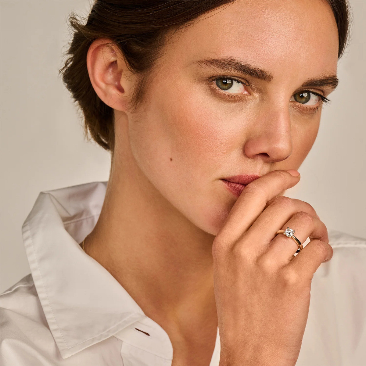 Blush Lab Diamonds LG1004Y gouden solitair ring met 0.75 crt lab grown diamant 6 mm breed