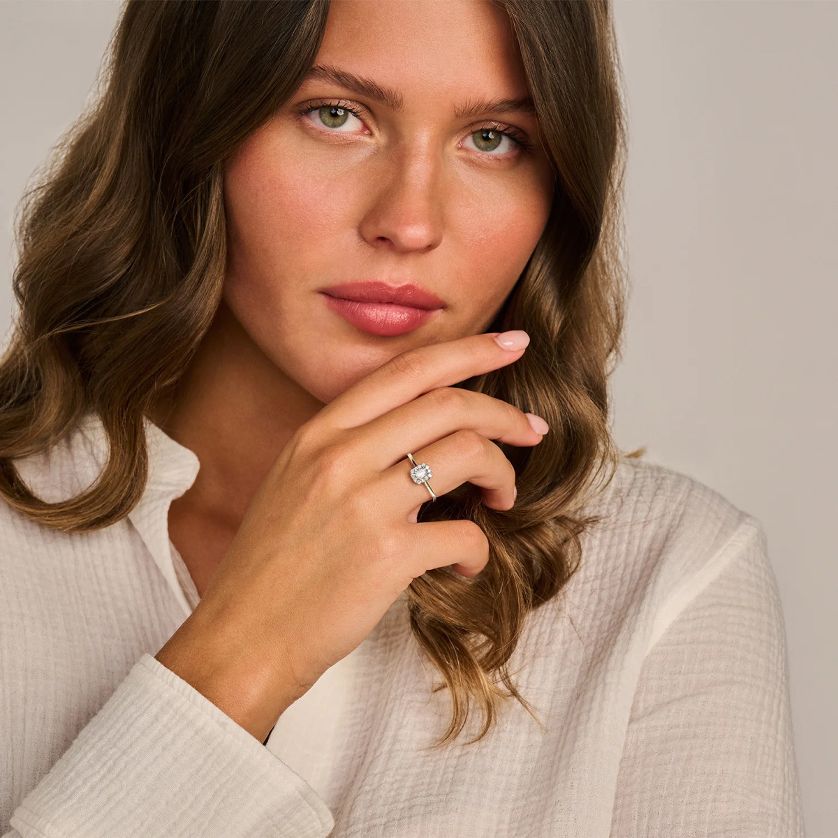 Blush Lab Diamonds LG1010W witgouden rechthoekige halo ring met 0.40 crt lab grown diamant