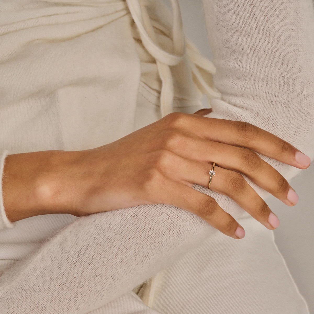 Blush Lab Diamonds LG1029Y gouden solitair ring met 0.2 crt lab grown diamant 1.5 mm breed