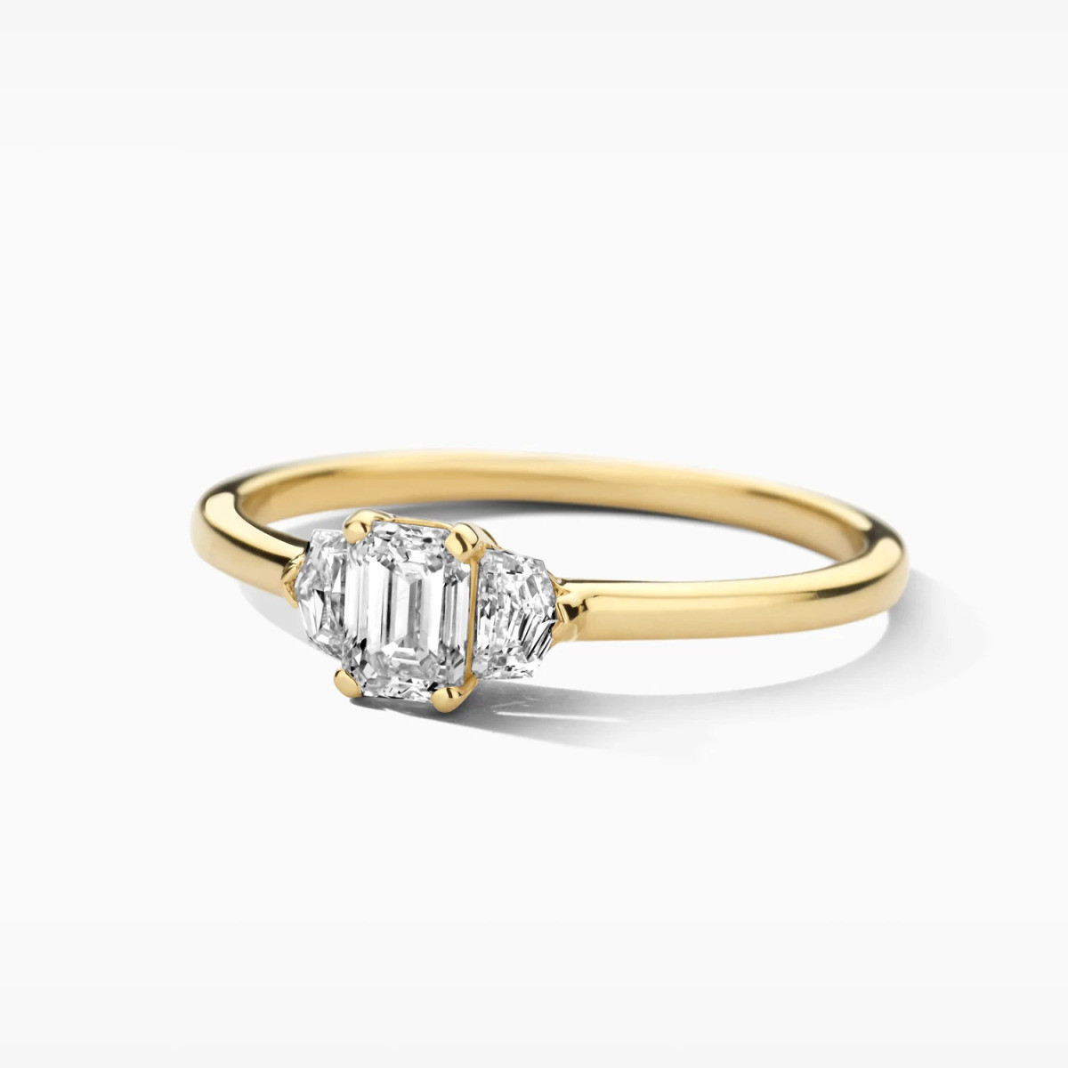 Blush Lab Diamonds LG1040Y 14-karaat gouden trilogy ring met lab grown diamanten 0.60 crt 1.5 mm breed